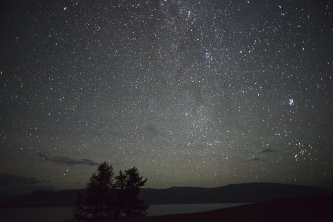 Mongolia-night-sky-tent-milkyway-thegeneralist4